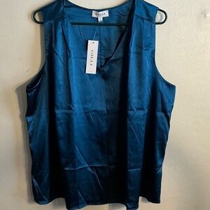 Gilli Women's Deep Blue Sleeveless Blouse